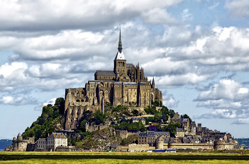 El Mont Saint-Michel, una pequeña isla rocosa