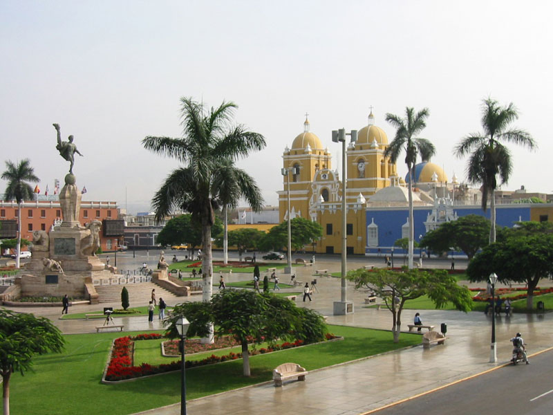 Plaza mayor de Trujillo Perú